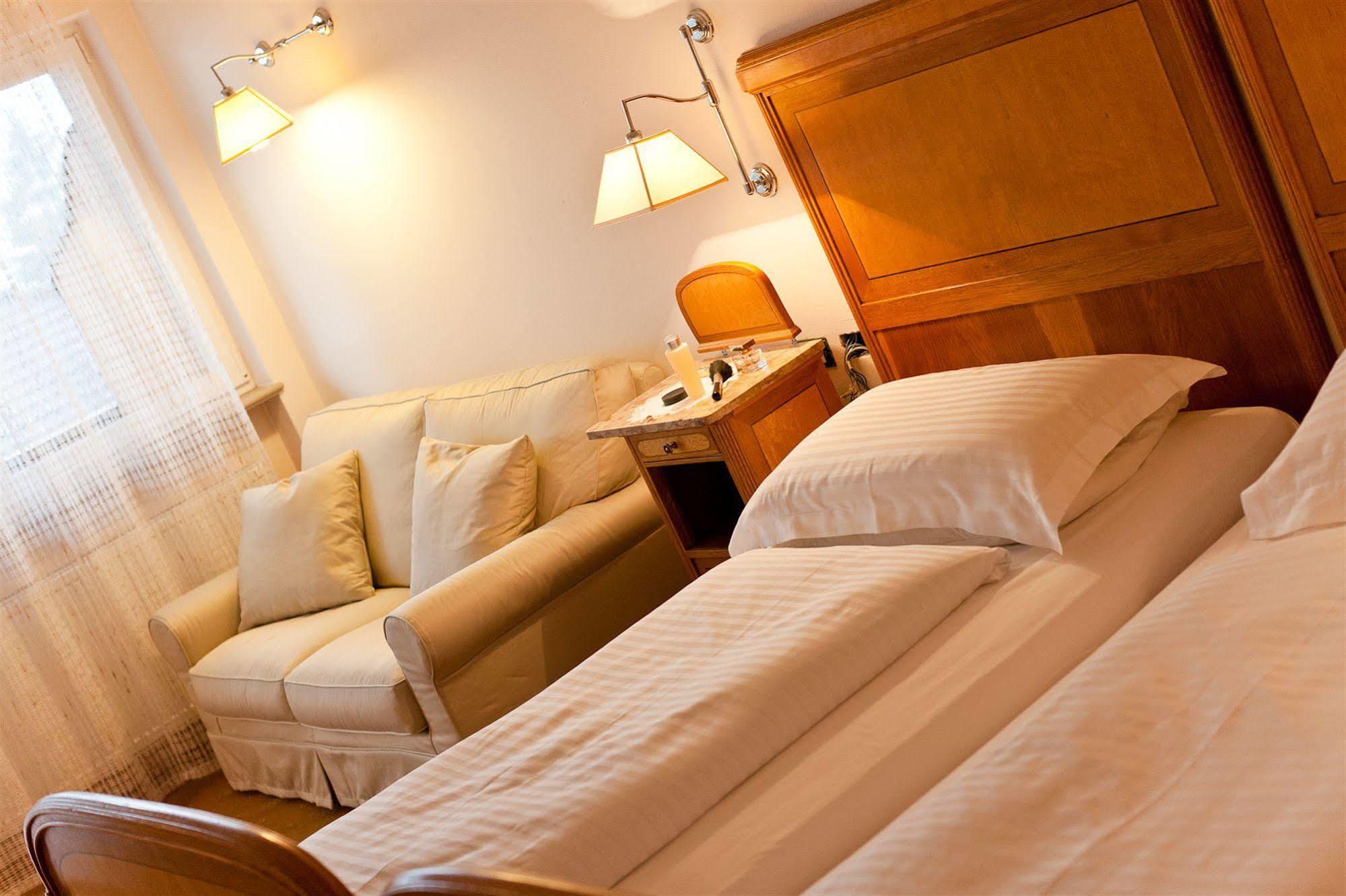 Hotel Aster Merano Ngoại thất bức ảnh