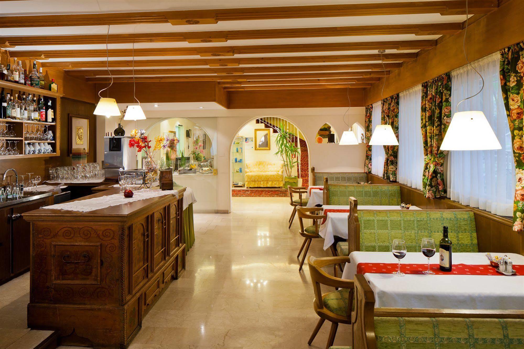 Hotel Aster Merano Ngoại thất bức ảnh