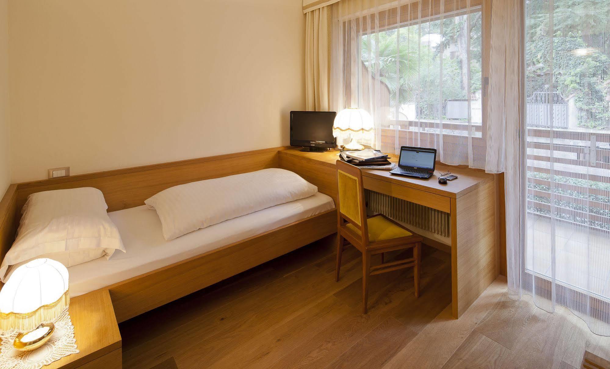 Hotel Aster Merano Ngoại thất bức ảnh